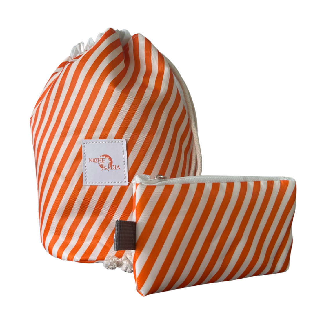 Buy a Noche Y Dia Vitamin C Serum, Get a Free Limited Edition Cosmetic Bag